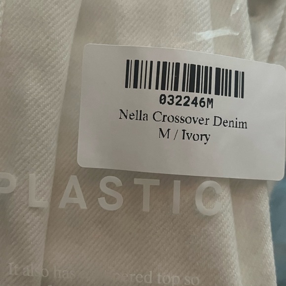 Modern Citizen Nella Crossover Denim Ivory Jeans - Picture 5 of 10